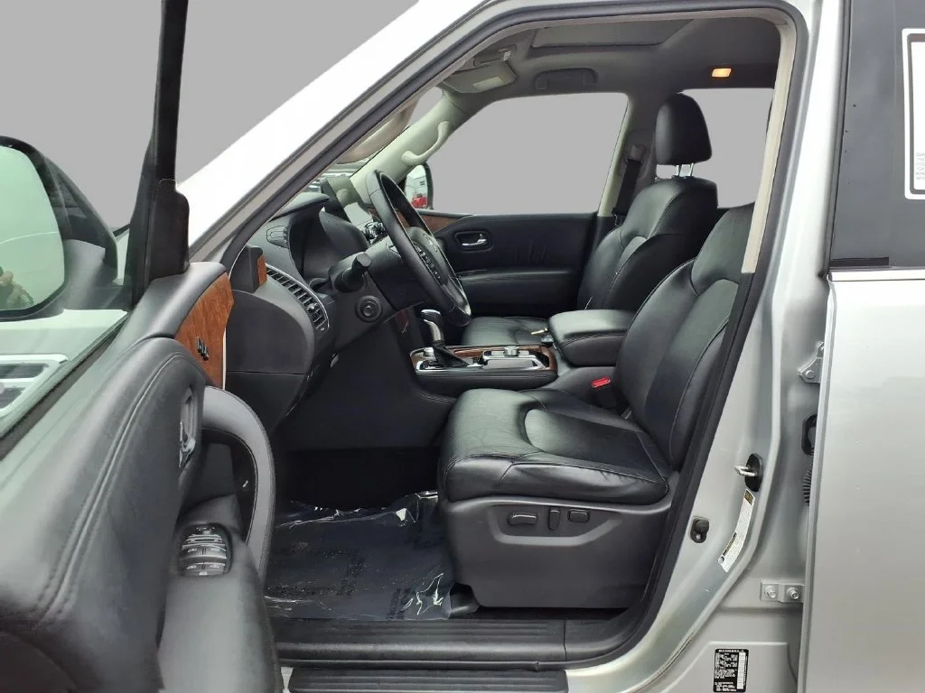 Used 2024 Silver Nissan SL image 21