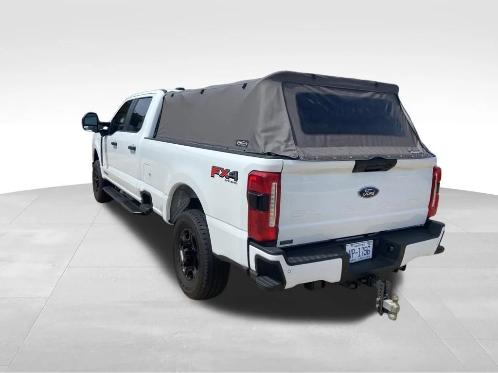 Used 2025 White Ford XL image 23