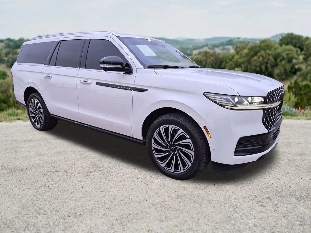 2025 Lincoln Navigator Black Label L 4WD's photo