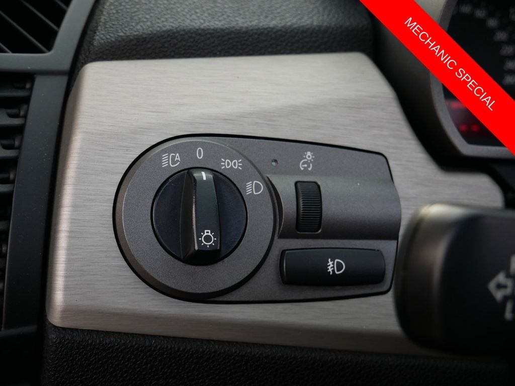 Used 2004  BMW 2.5i image 15