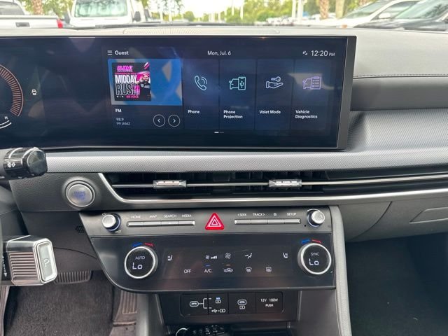 Used 2025 Silver Hyundai SEL image 26