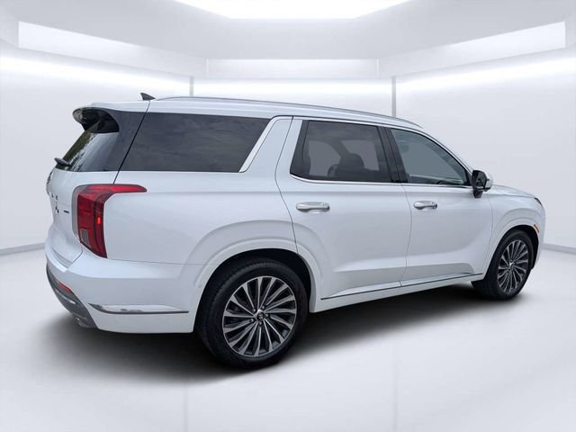 Used 2024 White Hyundai Calligraphy image 3