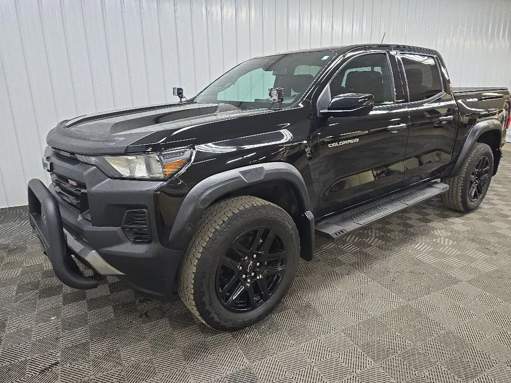 Used 2023 Black Chevrolet Trail Boss image 8