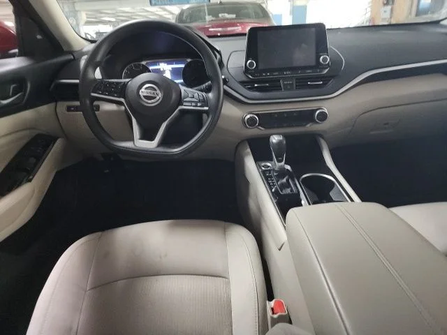 Used 2021 Red Nissan 2.5 SV image 5