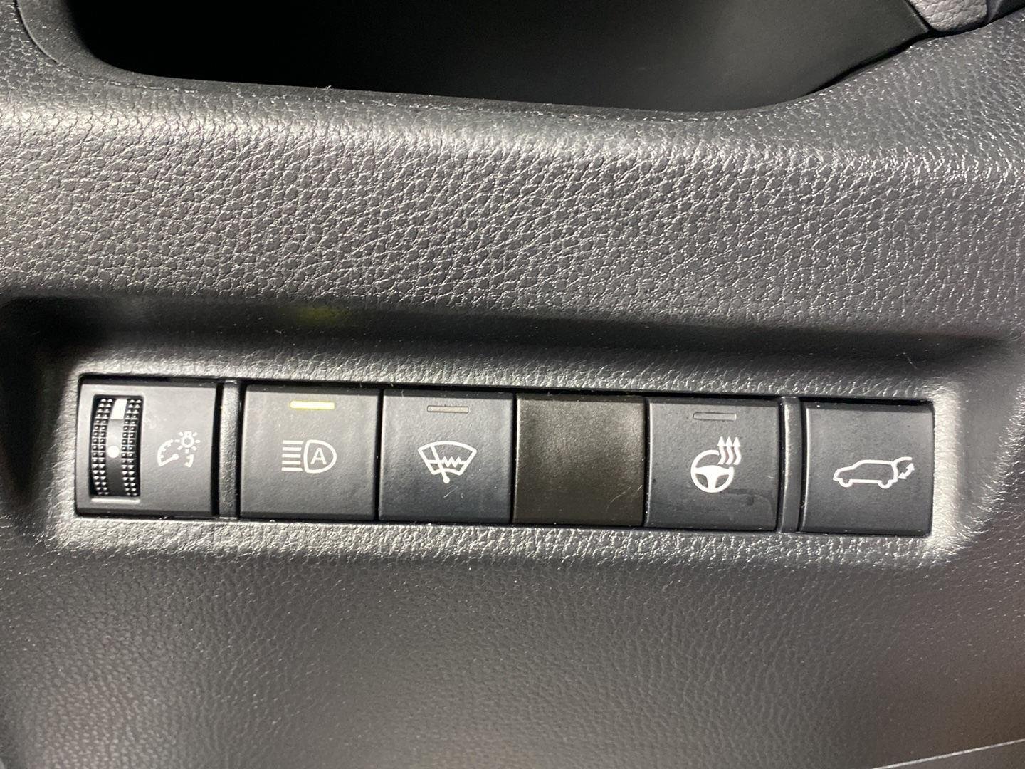 Certified Used 2021 Magnetic Gray Metallic Toyota XLE Premium image 25