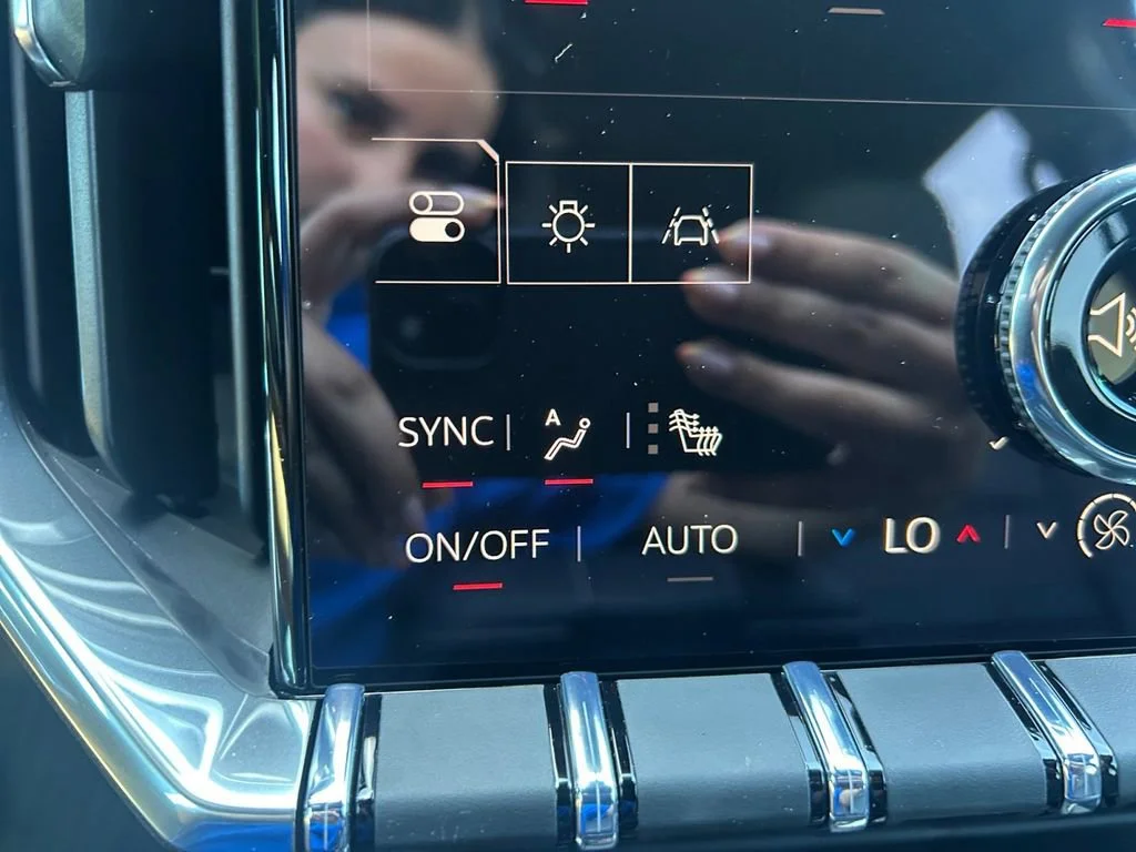 New 2026 Summit White GMC Elevation image 24