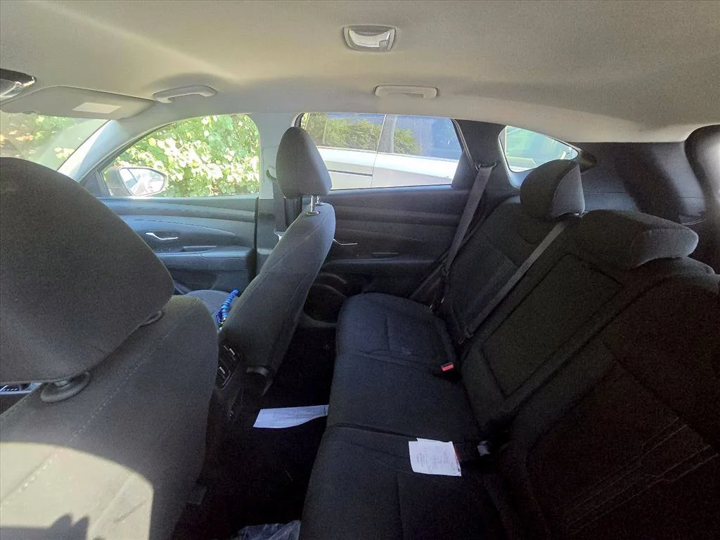 Used 2025 Red Hyundai SEL image 5