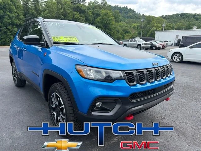Used 2025 Blue Jeep Trailhawk image 2