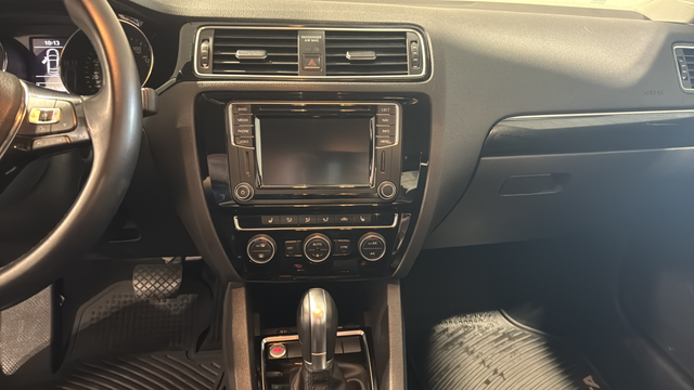 Used 2017 Black Volkswagen 1.8T SEL image 13