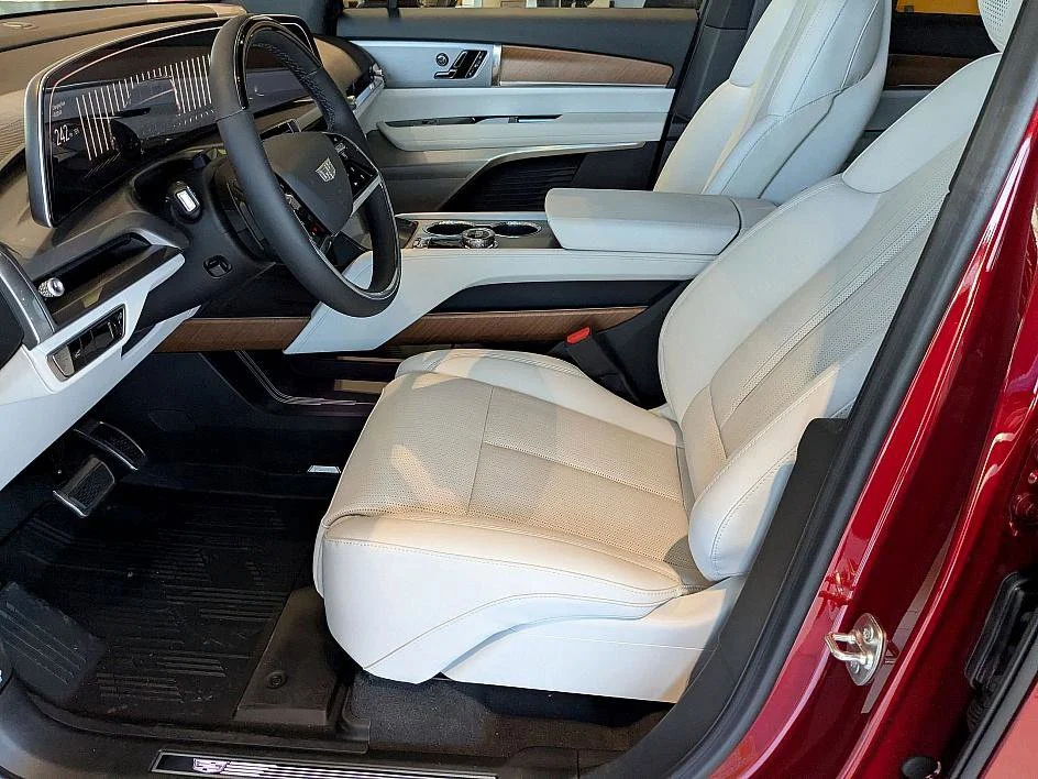 2026 Cadillac VISTIQ Luxury - Photo 13