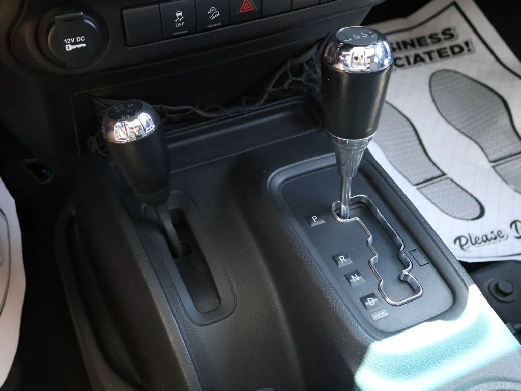 Used 2014 Blue Jeep Unlimited Sport image 33