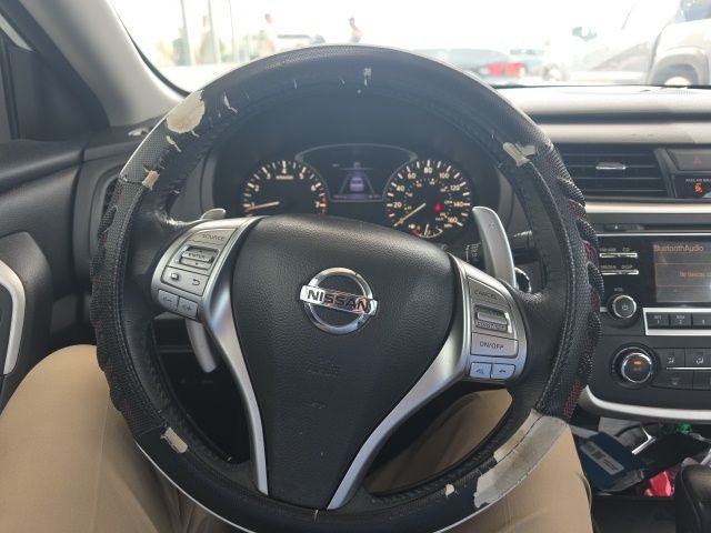 Used 2017 White Nissan 2.5 SR image 15