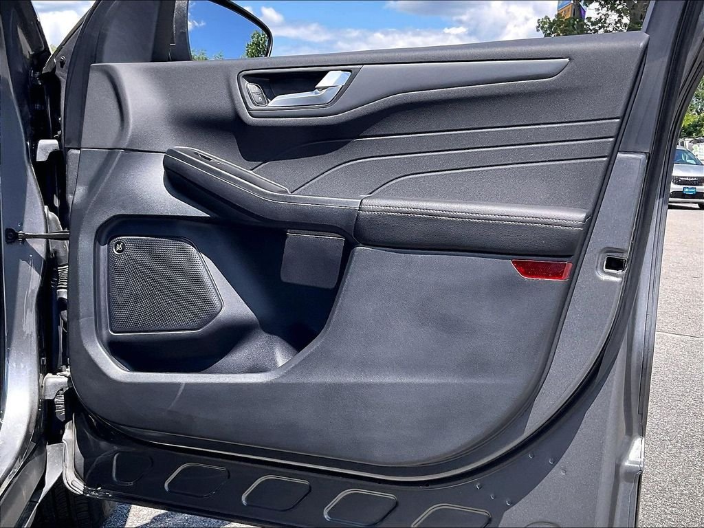 Used 2025 Carbonized Gray Metallic Ford Active image 11