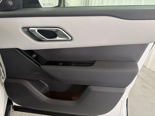 Certified Used 2024 Fuji White Land Rover Dynamic SE image 18