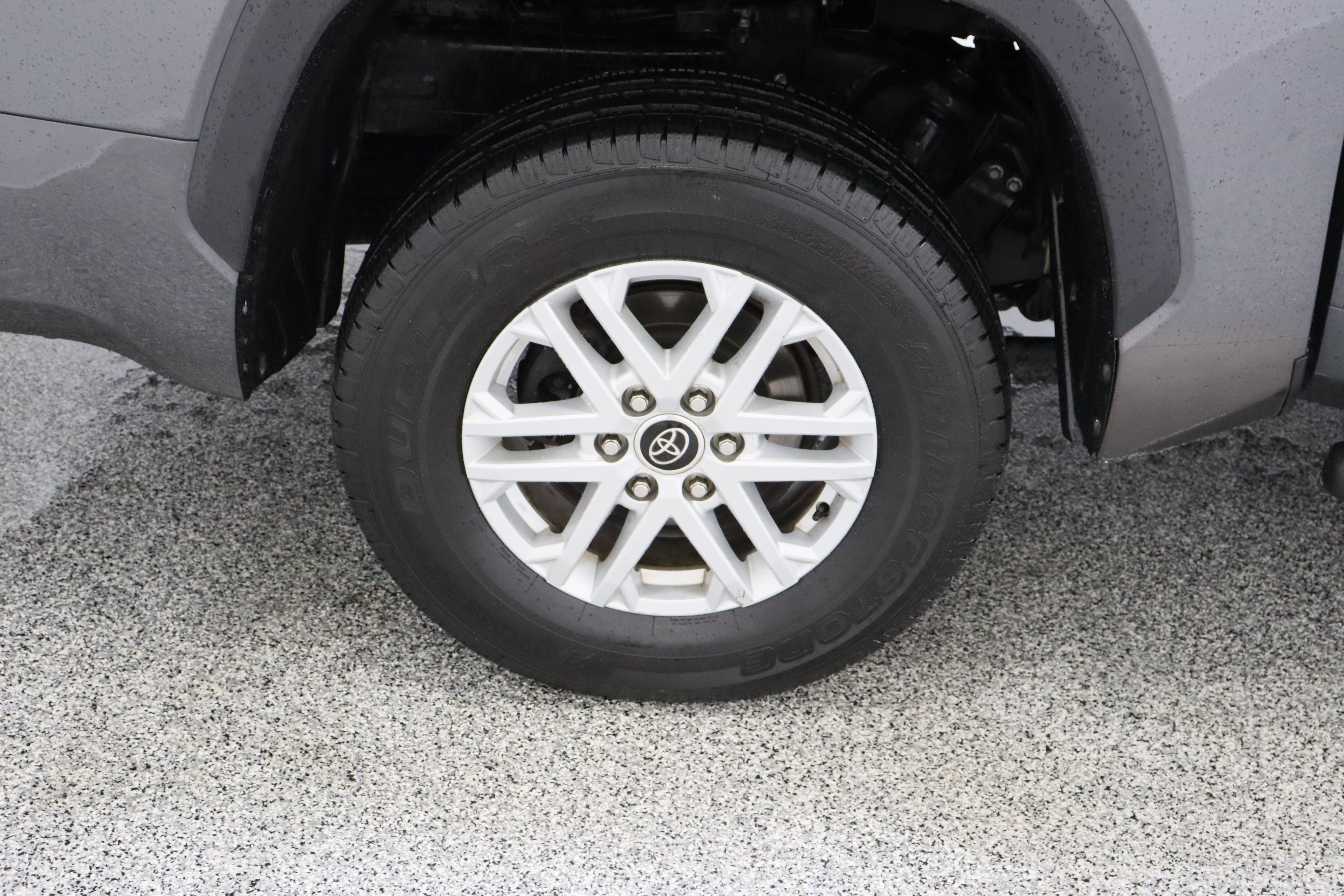 Used 2022 Magnetic Gray Metallic Toyota SR5 3.4T image 6