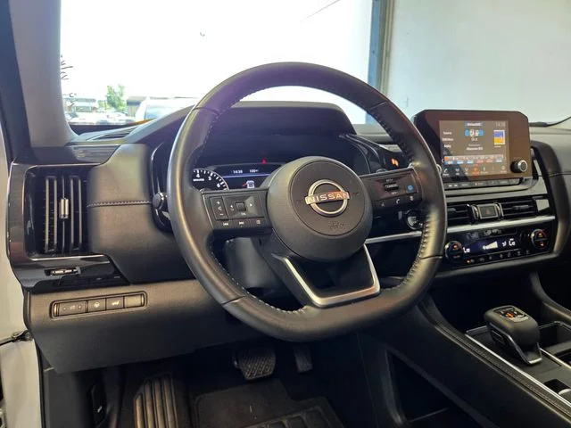 Used 2025 Silver Nissan SV image 8