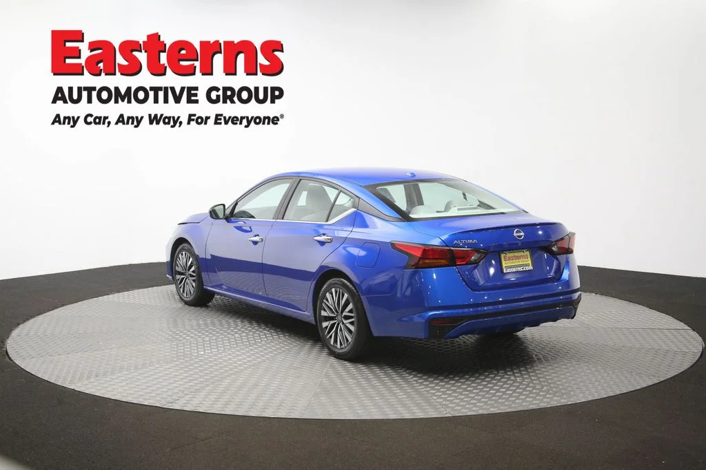 Used 2025 Blue Nissan 2.5 SV image 63