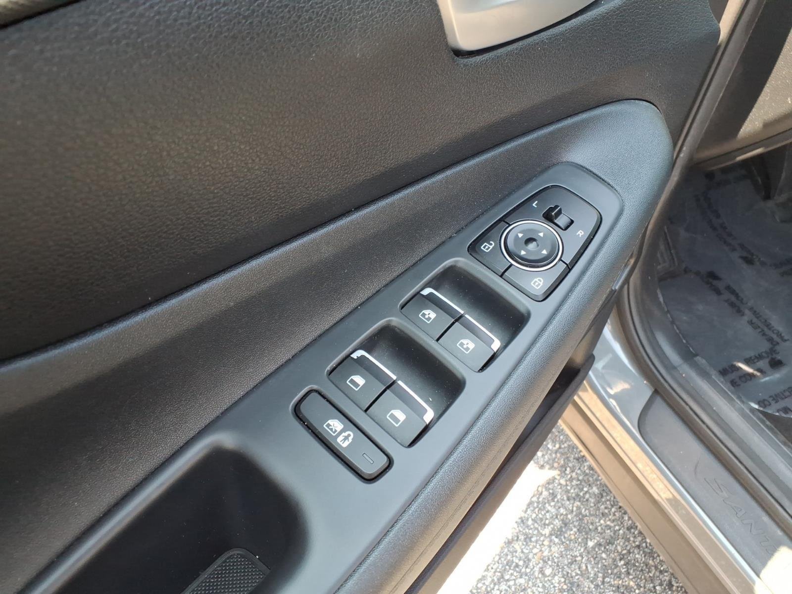 Used 2021 Hampton Gray Hyundai SEL image 24