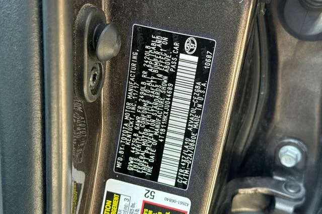 Used 2018 Brown Toyota XLE image 33