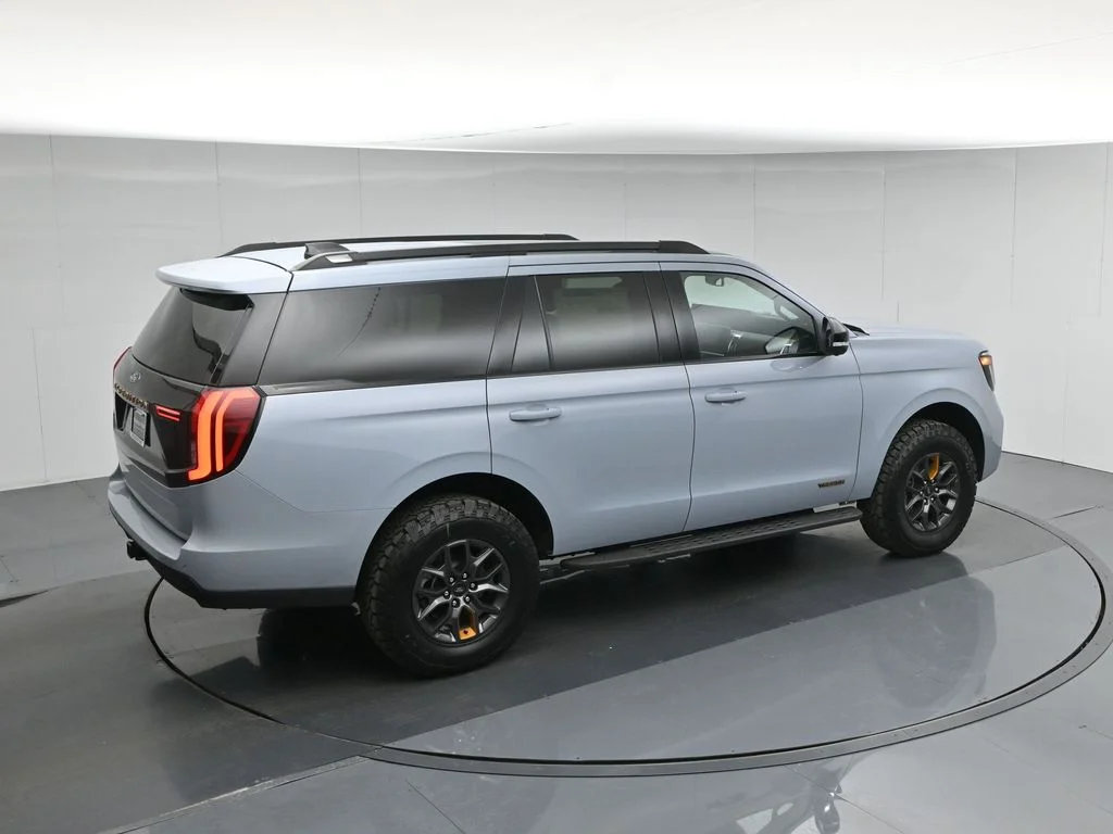 New 2026 Glacier Gray Metallic Tri-Coat Ford Tremor image 44