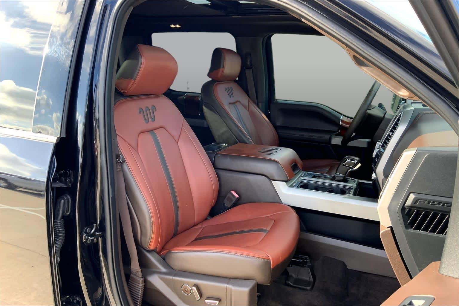 Used 2019 Agate Black Metallic Ford King Ranch image 9