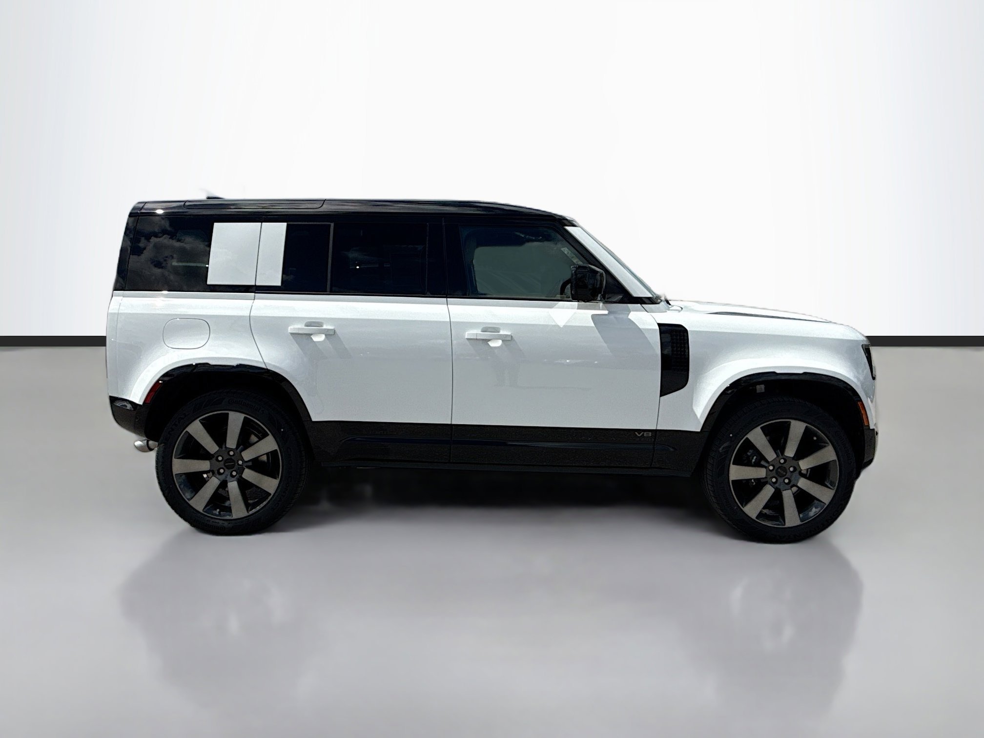 New 2026 Fuji White Land Rover V8 image 6