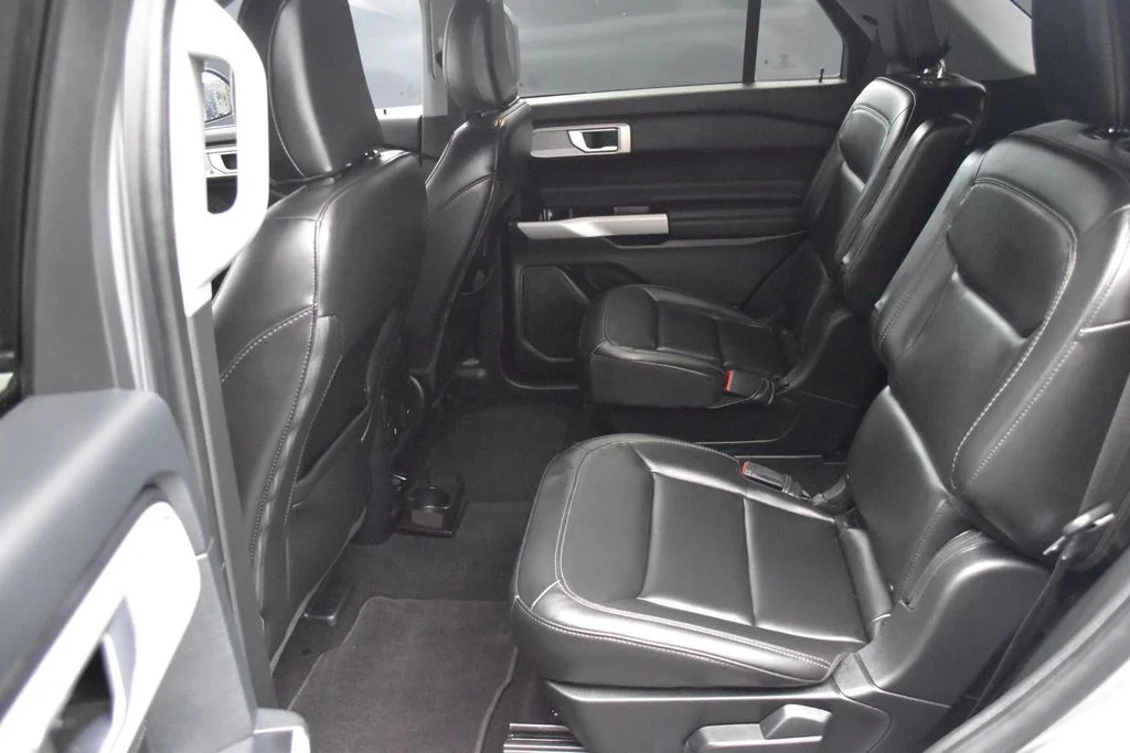 Used 2024 Silver Ford XLT image 23