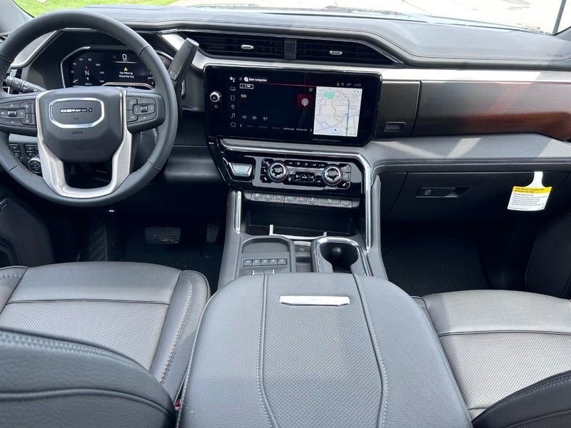 2025 GMC Sierra 3500HD Denali - Photo 9