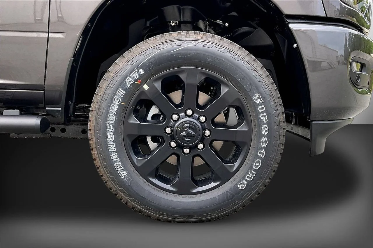 New 2026 Granite Crystal Metallic Clearcoat RAM  image 32