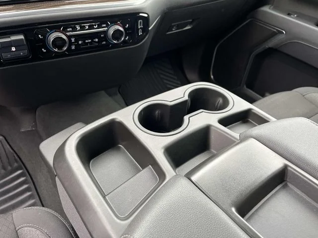 Used 2025 White Chevrolet LT image 31