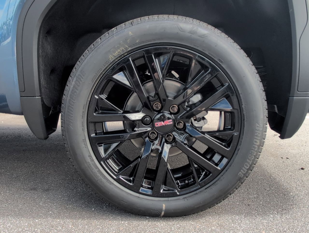 New 2026 Downpour Metallic GMC Elevation image 34
