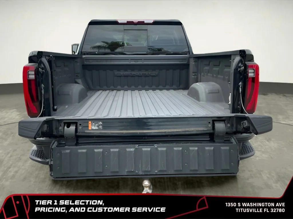 Used 2024 Onyx Black GMC Denali image 24