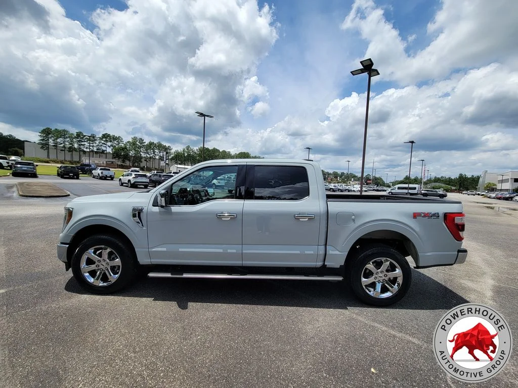 Used 2023 White Ford Lariat image 3