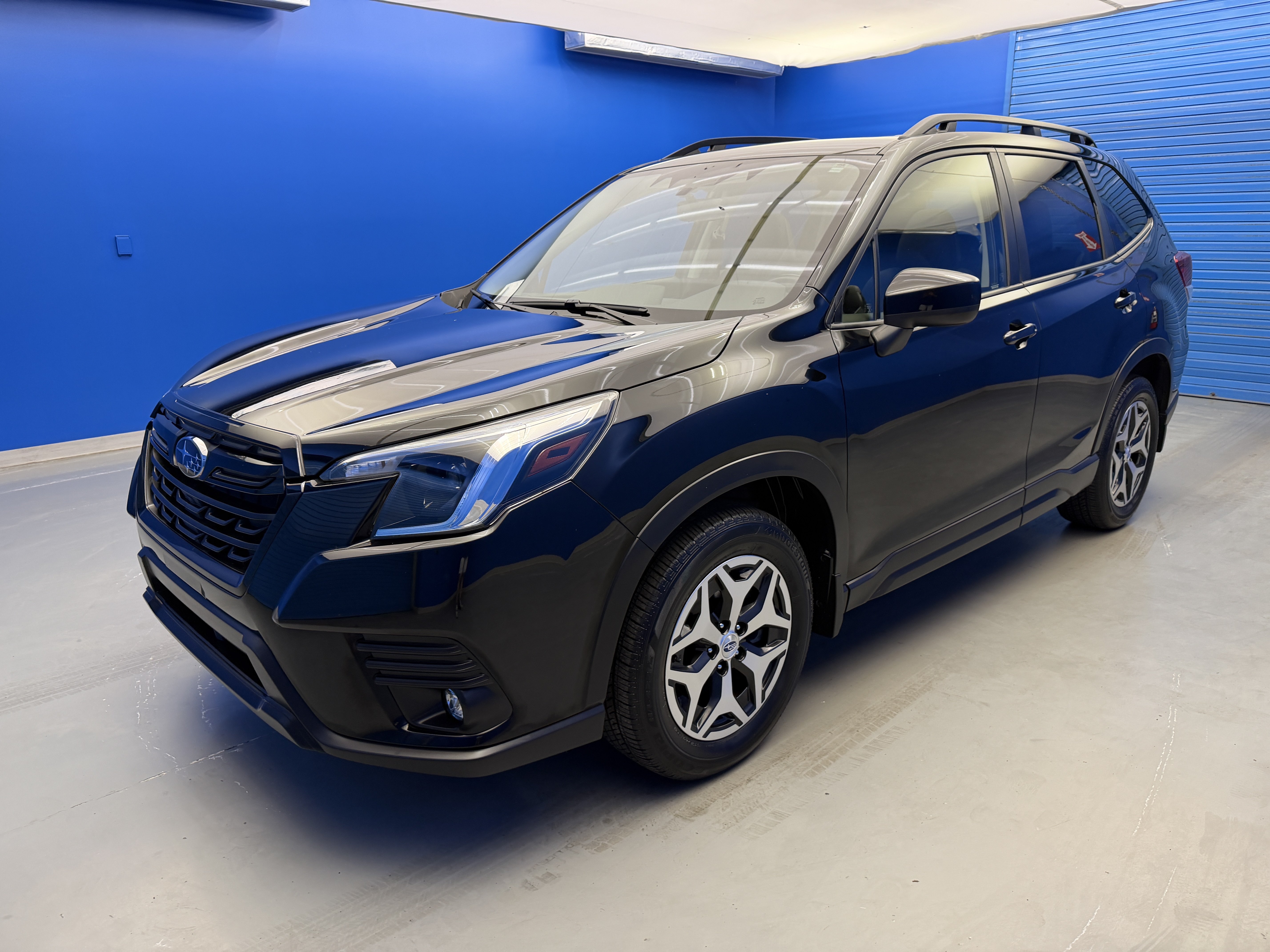 Used 2024 Crystal Black Pearl Subaru Premium image 4