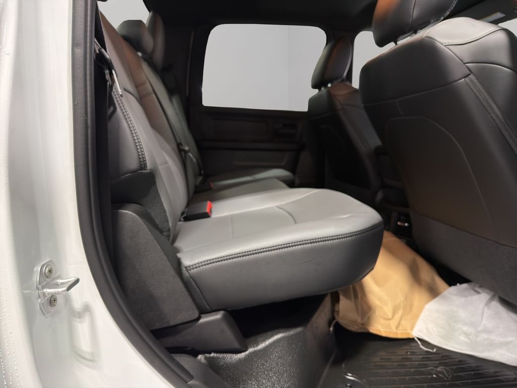 New 2026 Bright White Clear-Coat Exterior Paint RAM Tradesman image 19