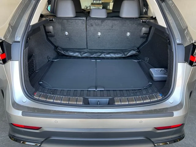 New 2026 Atomic Silver Lexus PREMIUM image 17