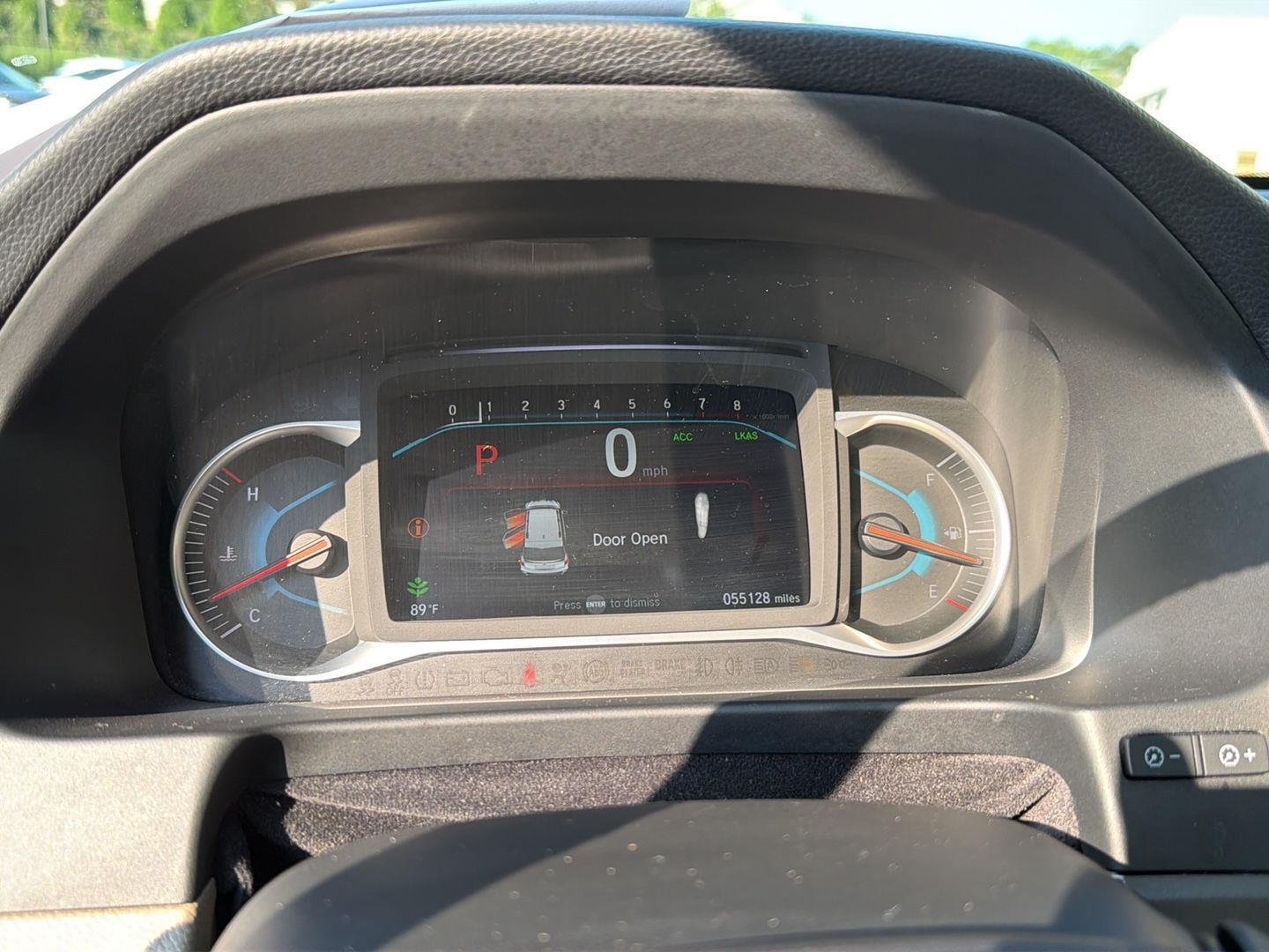 Used 2019 White Diamond Pearl Honda EX-L image 23