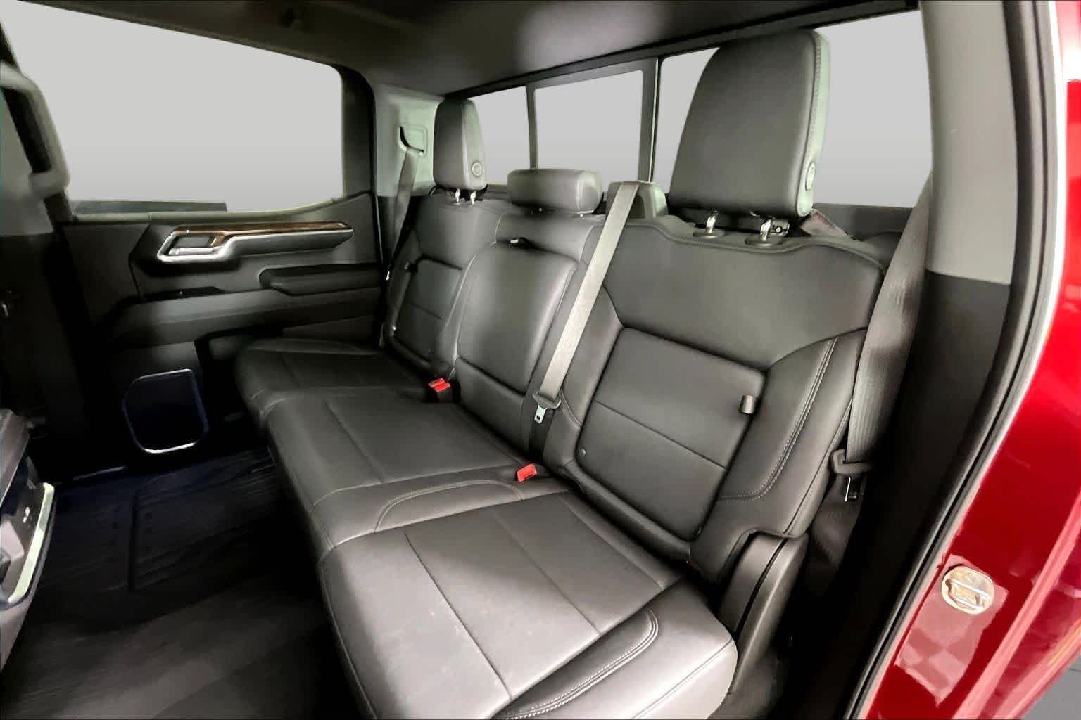 Used 2024 Volcanic Red Tintcoat GMC Elevation image 17