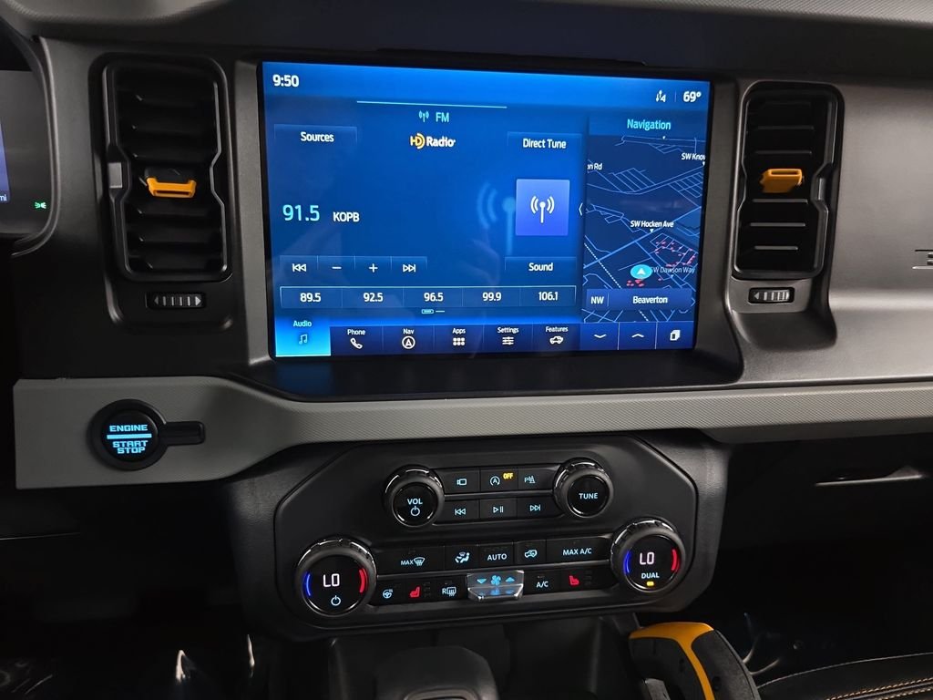 Used 2023 Cactus Gray Ford Badlands image 22
