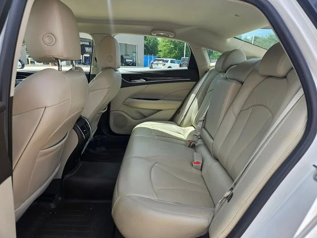 Used 2017 White Frost Tri-Coat Buick Essence image 5