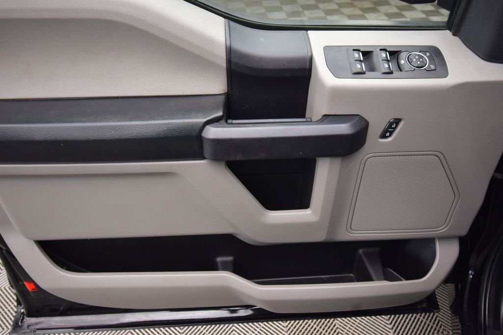 Used 2020 Black Metallic Ford XL image 26