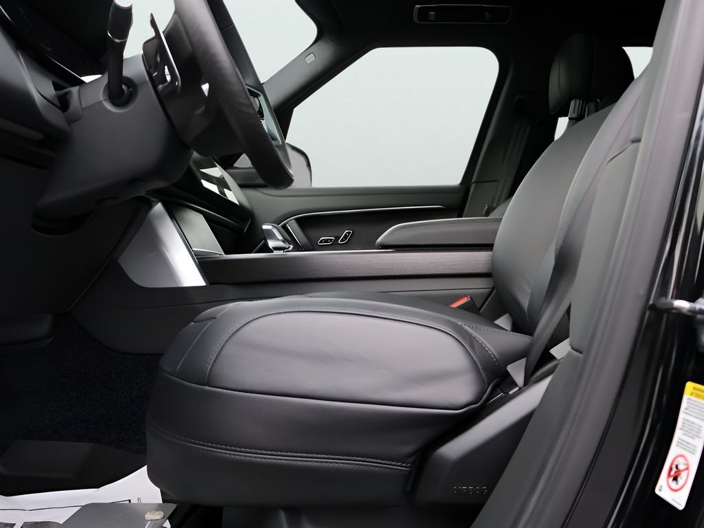 New 2026 Santorini Black Land Rover SE image 35