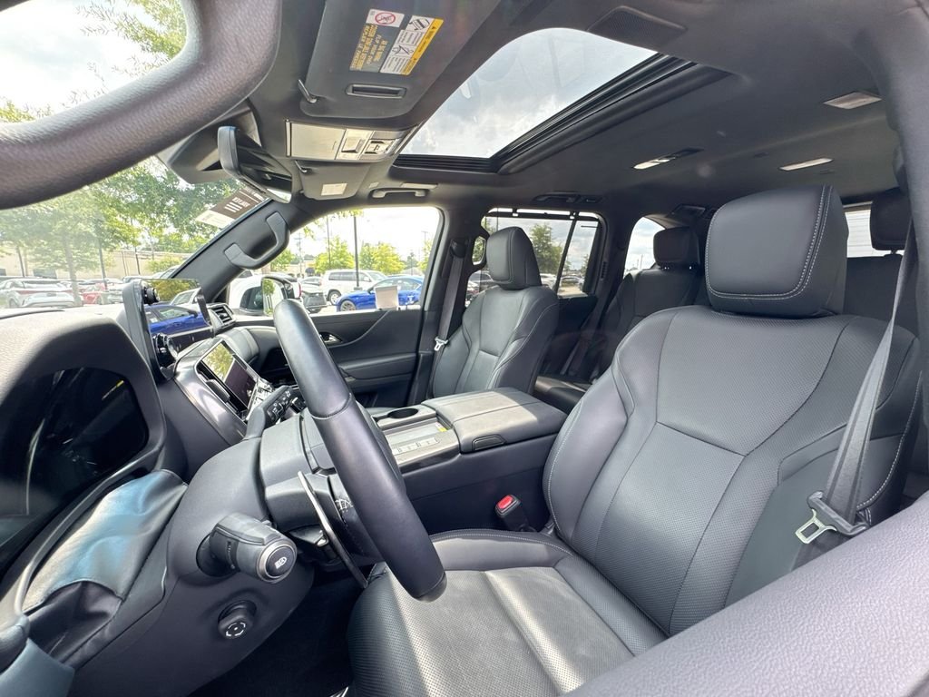 Used 2024 White Lexus 600 Luxury image 10