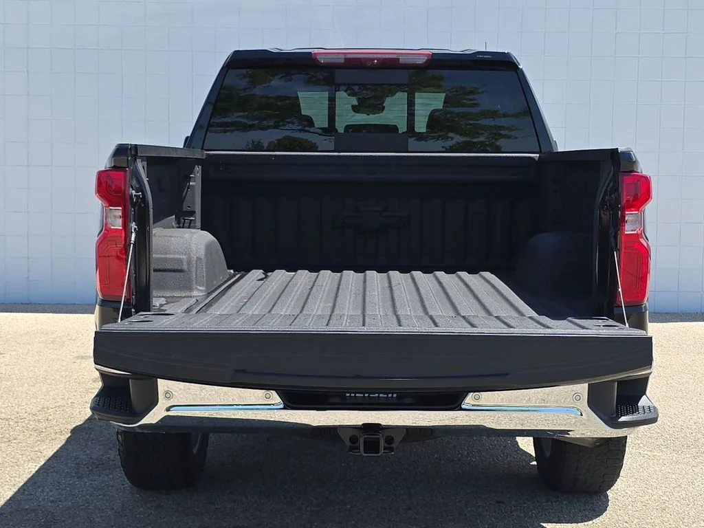 Used 2023 Black Chevrolet LTZ image 27