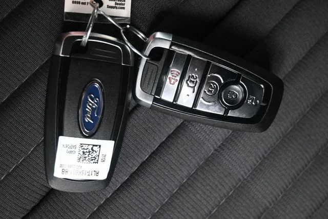 New 2027 Avalanche Gray Ford ST-Line image 18