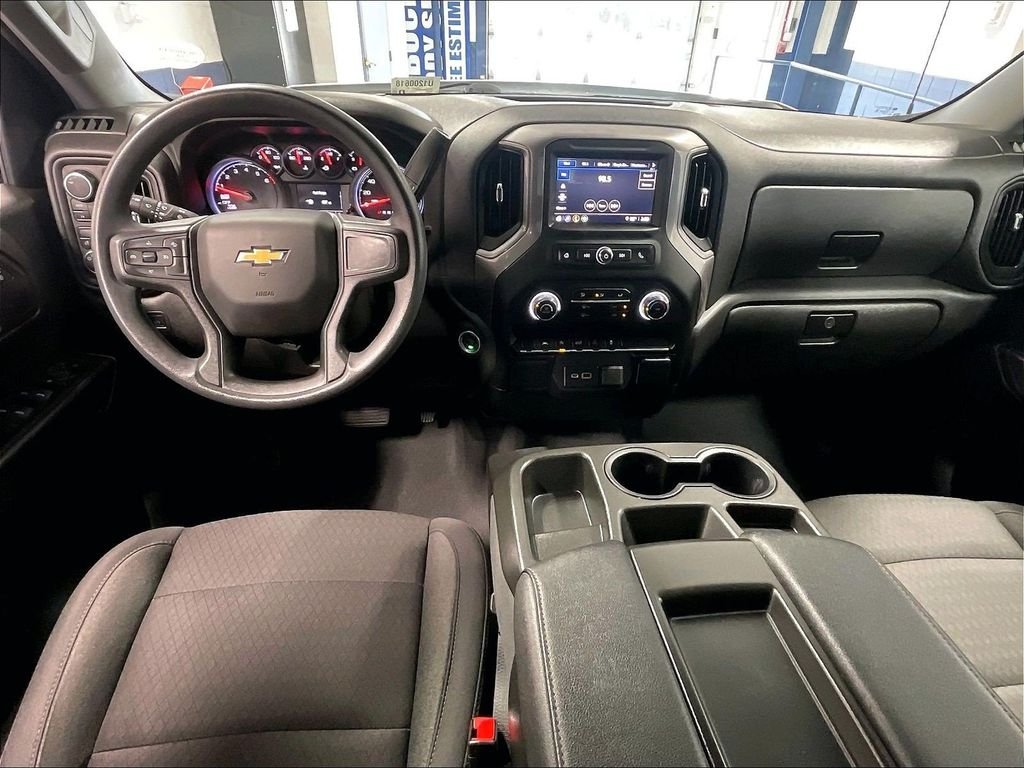 Used 2023 White Chevrolet Custom image 21