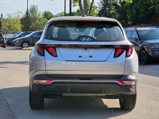 Used 2024 Silver Hyundai SE image 6