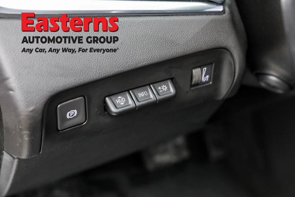 Used 2024 White Buick Premium Group image 23