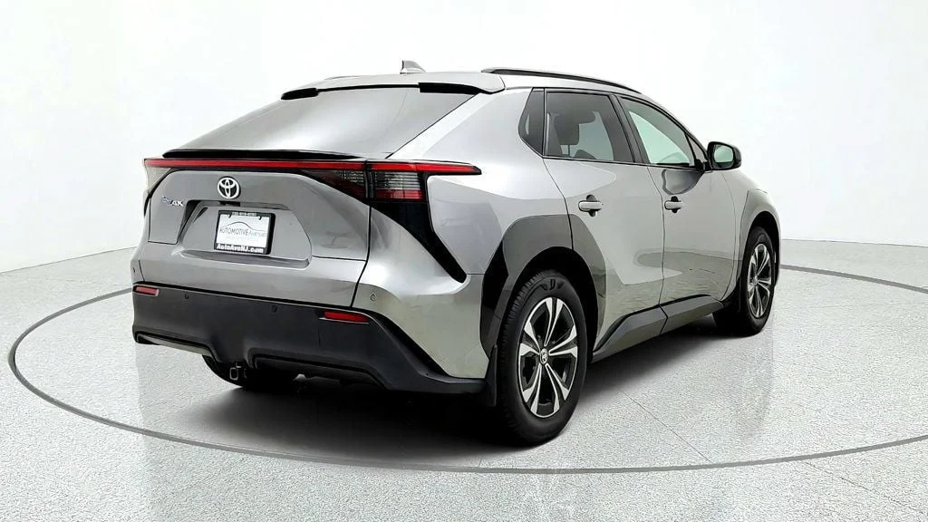 Used 2023 Heavy Metal Toyota XLE AWD w/ Weather Package image 5