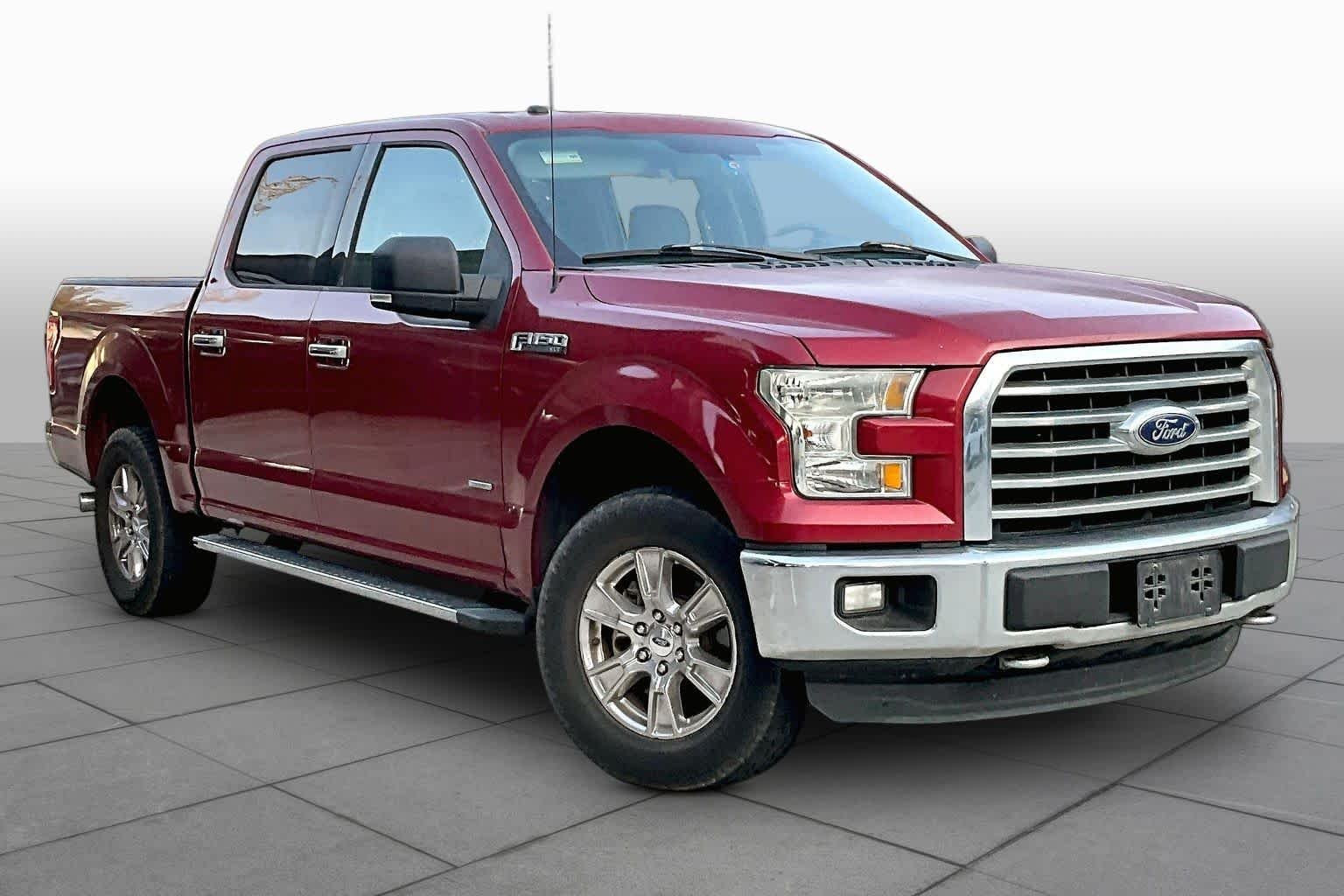 Used 2016 Ruby Red Metallic Tinted Clearcoat Ford XLT image 3